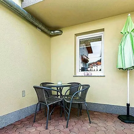 Hotell In With A Cozy Terrace